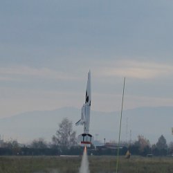 img_8995 nosic raketoplanu j caja - start